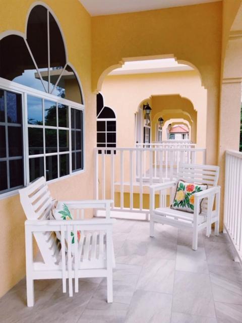 Sommerville Resorts Негрил Екстериор снимка